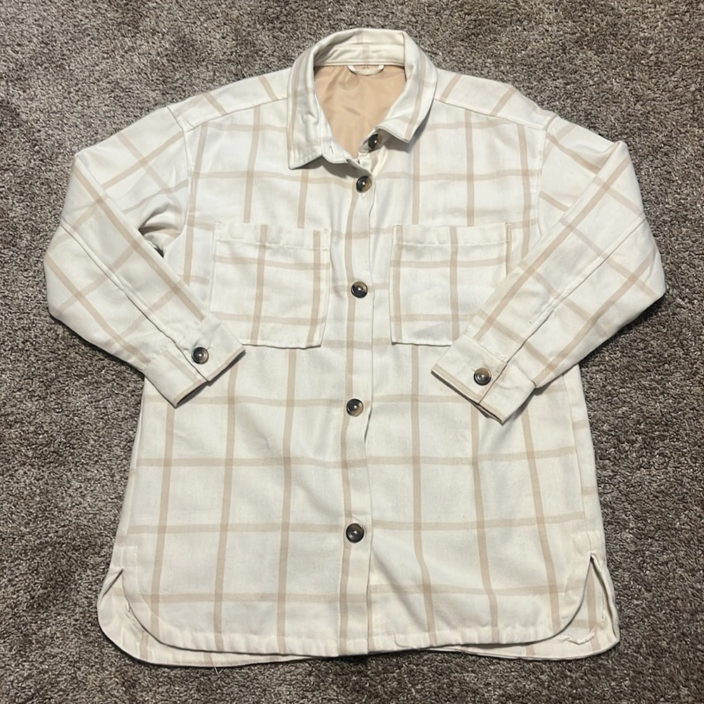 Serra‎ Women’s Cream Colored Button Down Plaid Shacket Size Large